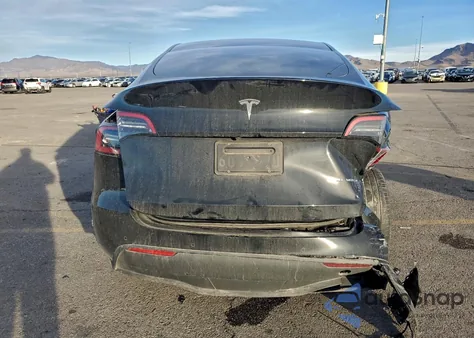 2022 Tesla Model Y из США, поврежденный, VIN 7SAYGDEE0NA022227